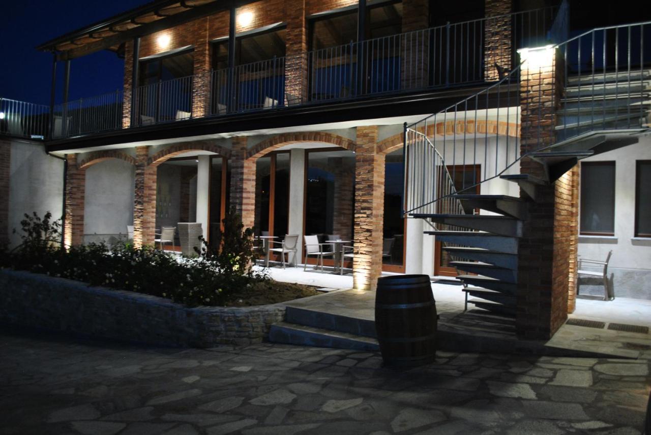 Casa Castella - Adults Only - Langhe Βίλα Diano dʼAlba Εξωτερικό φωτογραφία