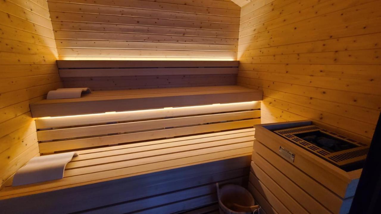 Casa Castella - Adults Only - Langhe Βίλα Diano dʼAlba Εξωτερικό φωτογραφία