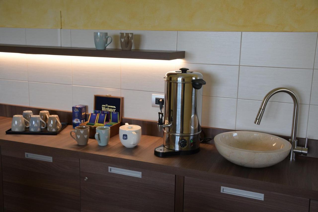 Casa Castella - Adults Only - Langhe Βίλα Diano dʼAlba Εξωτερικό φωτογραφία