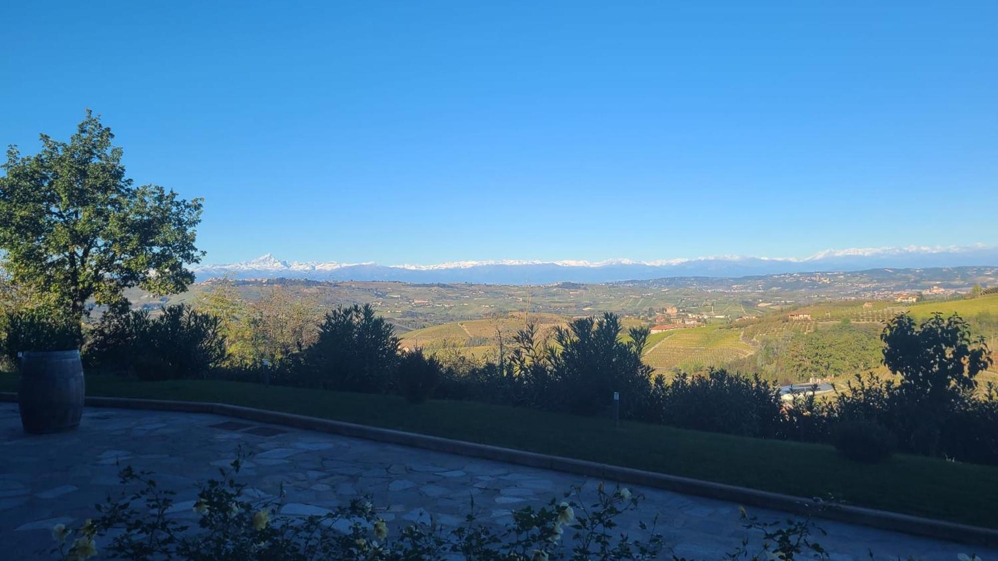 Casa Castella - Adults Only - Langhe Βίλα Diano dʼAlba Εξωτερικό φωτογραφία