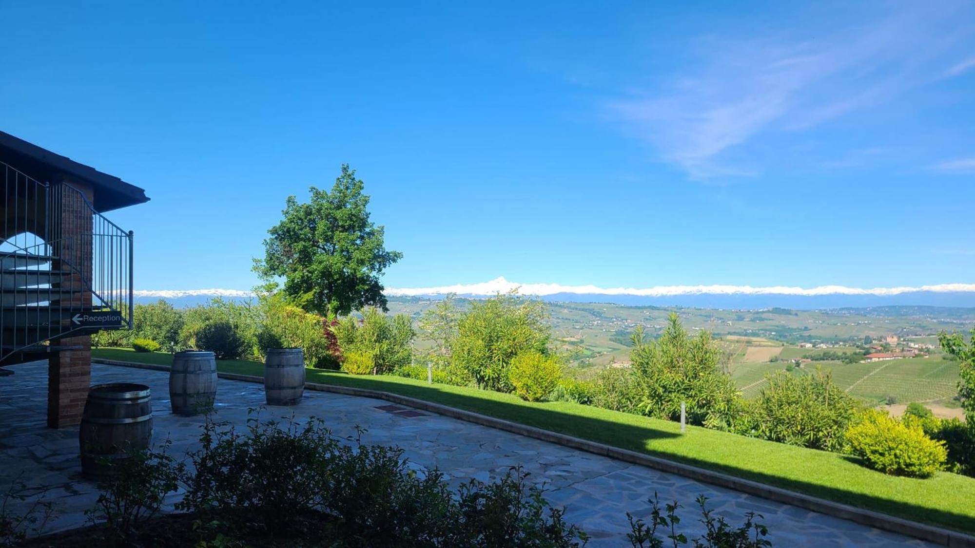 Casa Castella - Adults Only - Langhe Βίλα Diano dʼAlba Εξωτερικό φωτογραφία
