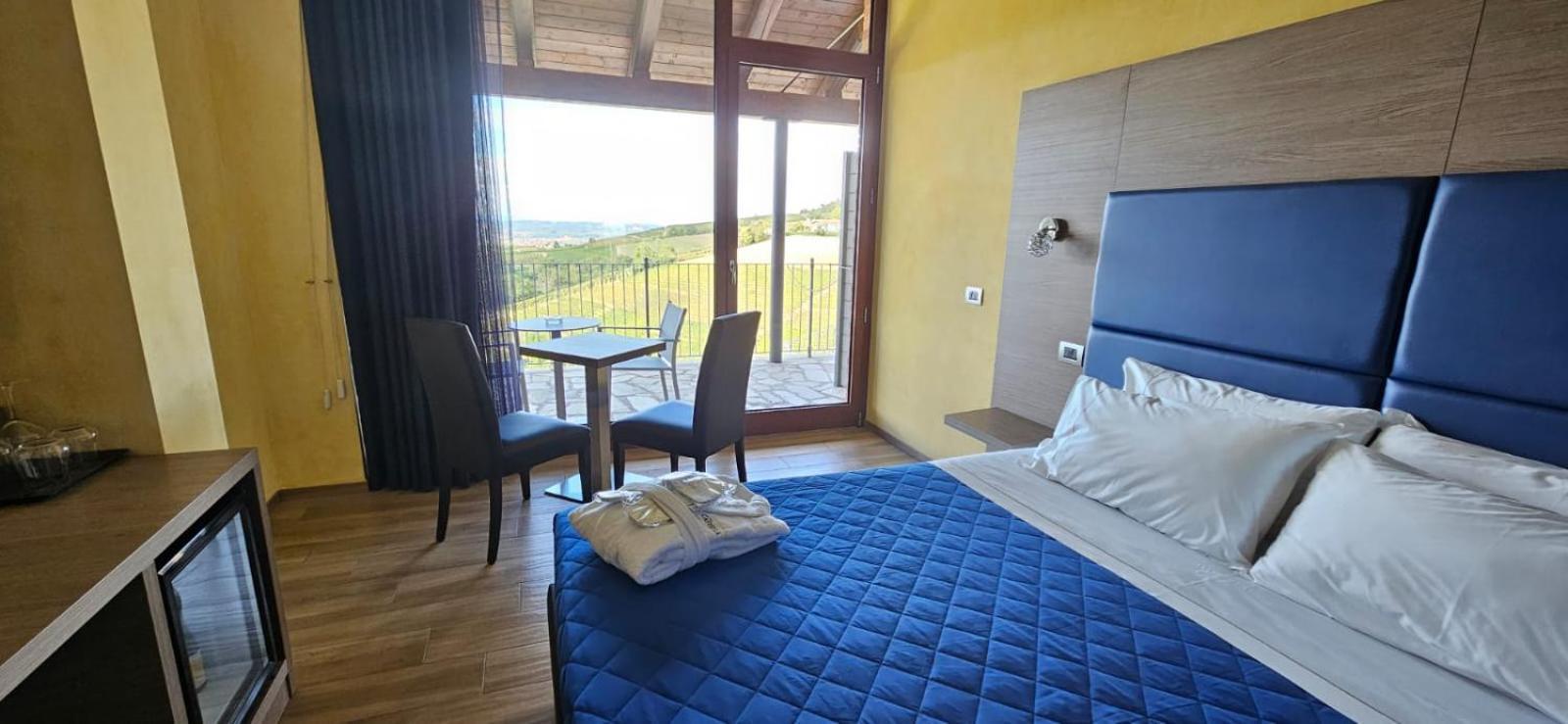 Casa Castella - Adults Only - Langhe Βίλα Diano dʼAlba Εξωτερικό φωτογραφία