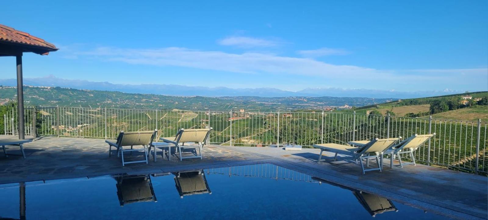 Casa Castella - Adults Only - Langhe Βίλα Diano dʼAlba Εξωτερικό φωτογραφία