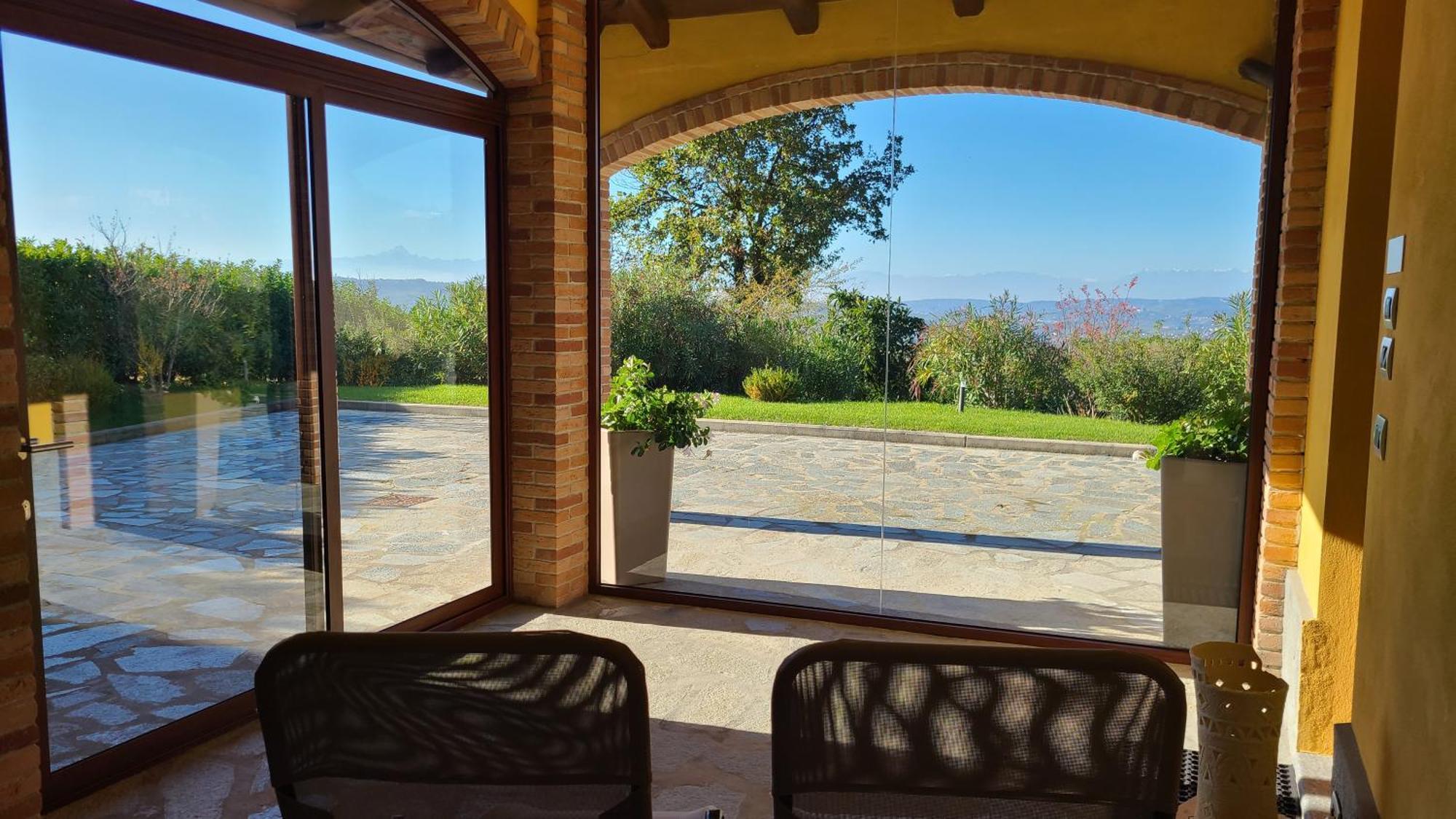 Casa Castella - Adults Only - Langhe Βίλα Diano dʼAlba Εξωτερικό φωτογραφία