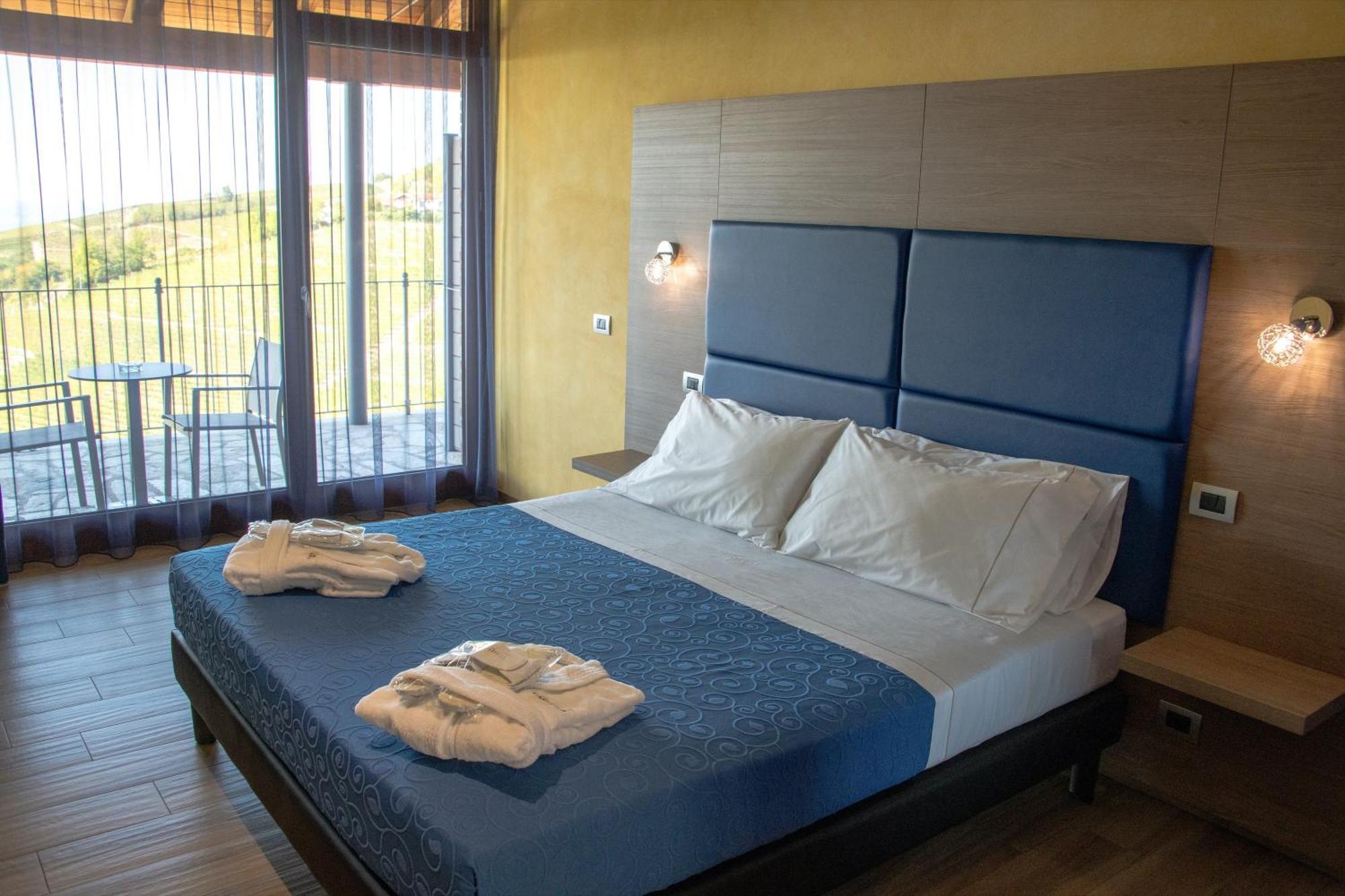 Casa Castella - Adults Only - Langhe Βίλα Diano dʼAlba Εξωτερικό φωτογραφία